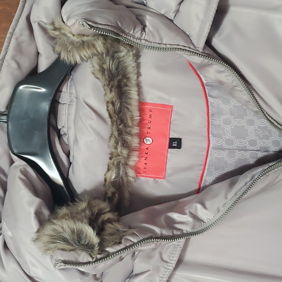 Jacket - Picture 2 of 5